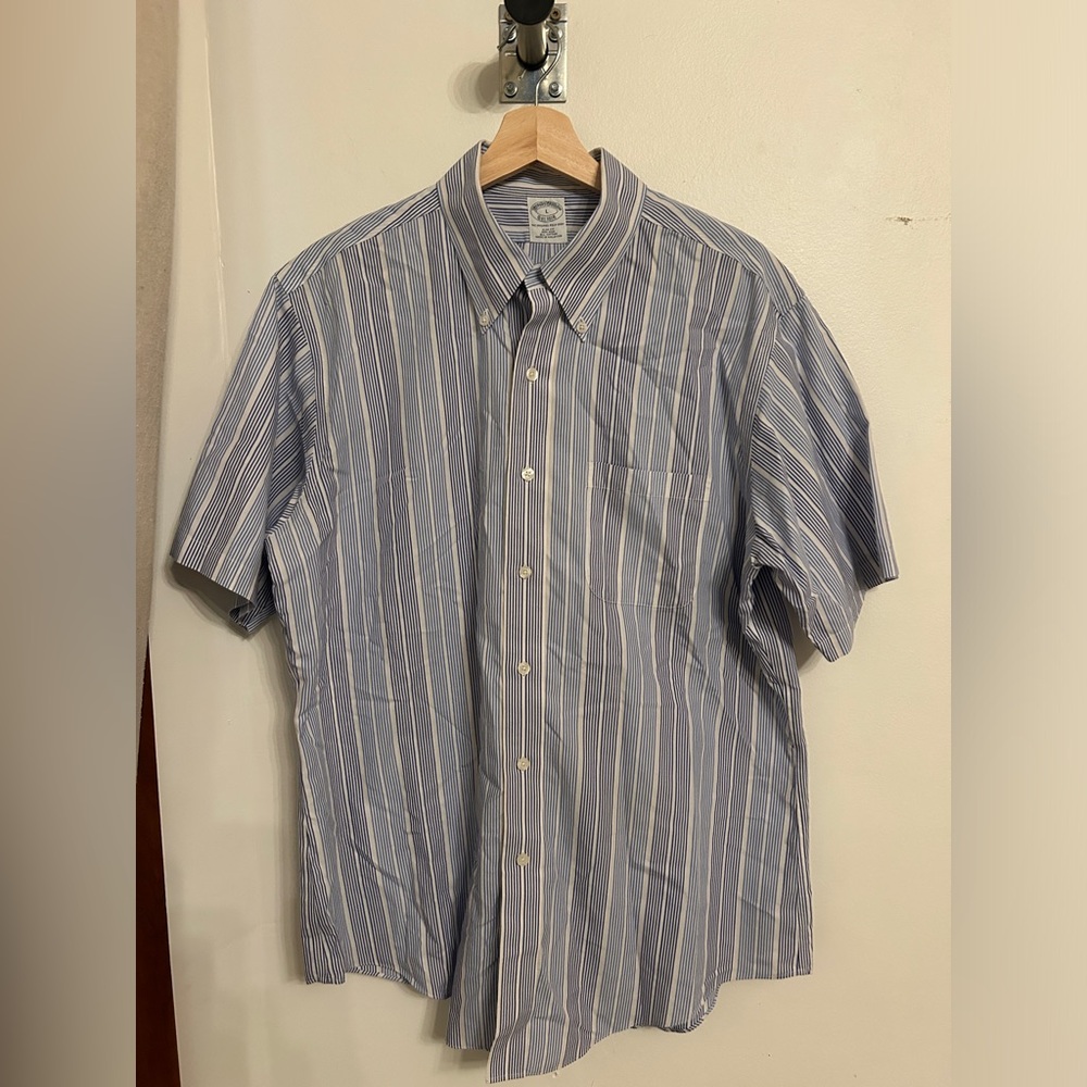 Brooks Brothers short-sleeve button-down shirt, white/blue, slim fit